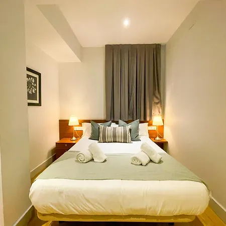 Boutique Pare Lainez- 2 Bedroom Sagrada Famlia With Balcony * Barcelona