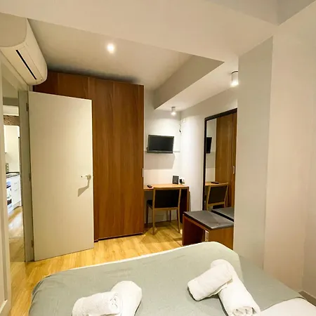 Boutique Pare Lainez- 2 Bedroom Sagrada Famlia With Balcony * Barcelona